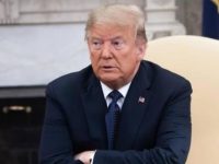 Dalam orasinya di tengah aksi unjuk rasa besar anti-Trump di Washington D.C. pada Sabtu (5/4/2025), Green menyatakan akan mengajukan pasal pemakzulan dalam waktu 30 hari.