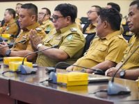 Penjabat (Pj) Wali Kota Parepare, Abdul Hayat Gani, menghadiri Rapat Koordinasi (Rakor) Pemerintah Daerah se-Sulawesi Selatan yang membahas efisiensi anggaran Tahun Anggaran 2025. Rakor tersebut berlangsung di Kantor Gubernur Sulawesi Selatan.
