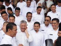 kepala daerah terpilih asal Sulawesi Selatan, Gubernur dan Wakil, serta Bupati dan Wali Kota terpilih selanjutnya menghadiri undangan ramah tamah di Rumah Menteri Pertanian (Mentan) Andi Amran Sulaeman.