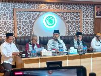 Majelis Ulama Indonesia (MUI) mendorong pemerintah dan DPR RI untuk segera menginisiasi Undang-Undang Anti-Islamofobia.