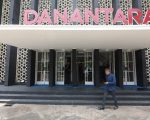 Badan Pengelola Investasi Daya Anagata Nusantara (BPI Danantara) berhasil mengamankan komitmen pendanaan senilai USD 10 miliar atau sekitar Rp163 triliun dari sejumlah bank internasional.
