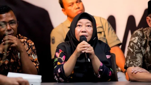 Tatak, menilai langkah ini sebagai bentuk pelemahan semangat antikorupsi yang dulu menjadi tonggak utama gerakan reformasi.