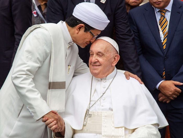 Wakil Ketua Umum Majelis Ulama Indonesia (MUI), Anwar Abbas, menyampaikan belasungkawa atas wafatnya Paus Fransiskus, pemimpin tertinggi Gereja Katolik Roma.