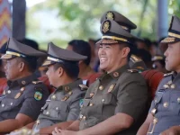 Bupati Pangkajene Kepulauan, Muhammad Yusran Lalogau (MYL) saat menghadiri Apel Gelar Pasukan Satpol PP dan Satlinmas di Kabupaten Wajo, 14 April 2025. (Dok Humas Pangkep)