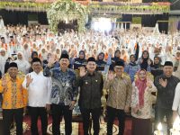 Wali Kota Makassar Munafri Arifuddin melepas 1.165 Jemaah Calon Haji (JCH) asal Makassar, di Auditorium KH Muhiddin Zain Universitas Islam Makassar (UIM), Kamis (24/4/2025).