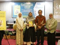 Bunda PAUD Kota Makassar, Melinda Aksa, saat hadiri peluncuran buku karya Adilah Wina Fitria. berlangsung di Hotel Ibis Style, Jumat, 25 April 2025.