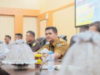 Bupati Kabupaten Bantaeng, M Fathul Fauzy Nurdin saat bersama Fakultas Pertanian Unhas, Forkopimda Bantaeng serta seluruh hadirin lainnya.