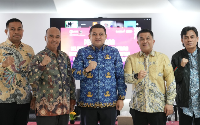 Wali Kota Makassar, Munafri Arifuddin (Appi) bersama tim seleksi calon Sekda Kota Makassar.