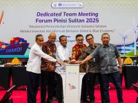 Gubernur Sulawesi Selatan, Andi Sudirman Sulaiman saat kegiatan Kick Off South Sulawesi Investment Challenge (SSIC) 2025 di Ruang Pola Kantor Gubernur Sulsel, 22 April 2025. (Foto Dok Humas)