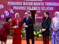 Sekretaris Daerah Provinsi Sulsel, Jufri Rahman melakukan Pengukuhan Pengurus Ikatan Wanita Tionghoa Indonesia