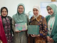 Dalam rangka memperingati Hari Kartini, Dewan Pimpinan Cabang (DPC) Perempuan Indonesia Maju (PIM) Kota Makassar menggelar talkshow bertema “Edukasi Kesehatan Mental Perempuan”.
