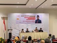 Anggota DPRD Kota Makassar, Muchlis Misbah menggelar sosialisasi penyebarluasan Perda nomor 5 tahun 2006 tentang Pengelolaan Zakat, di Hotel Grand Imawan Makassar, Minggu 16 Maret 2025.