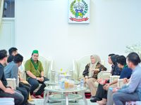 Wakil Gubernur Sulawesi Selatan, Fatmawati Rusdi, menerima audiensi dari Pengurus Badan Koordinasi (Badko) Himpunan Mahasiswa Islam (HMI) Sulawesi Selatan di Rumah Jabatan Wakil Gubernur Sulsel, Jalan Yusuf Dg Ngawing, Kota Makassar, Kamis, 24 April 2025.