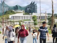 Achmad Nur Hidayat hanya bisa geleng-geleng kepala manakala Otorita Ibu Kota Nusantara (OIKN) pamerkan data 64 ribu wisatawan pelesiran ke IKN.