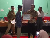 Wakil Ketua DPRD Kabupaten Dompu Kurnia Ramadhan SE, M.E alias Ema menerangkan pentingnya memberantas Narkoba di bumi nggahi rawi pahu demi menyelamatkan masa depan generasi.