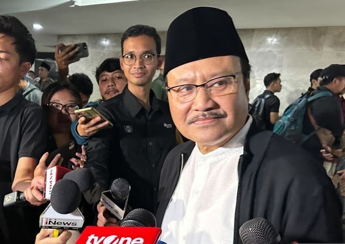 Saifullah Yusuf menegaskan bahwa pemerintah mendengarkan aspirasi publik terkait penolakan atas usulan Presiden Ke-2 RI, Soeharto, sebagai pahlawan nasional.