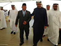 Dari Presidential Flight, Prabowo bersama rombongan kemudian melanjutkan perjalanan menuju salah satu hotel di Abu Dhabi.