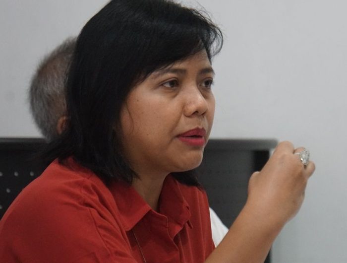 Pakar hukum tata negara, Bivitri Susanti, mengkritisi langkah pengundangan yang hanya berselang enam hari setelah DPR mengetok palu pada 20 Maret 2025.