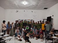 Persatuan Keluarga Mahasiswa Bima-Dompu (PKMBD) Sumbawa mendorong Pemerintah Kabupaten Bima dan Dompu untuk lebih memperhatikan nasib para mahasiswa asal kedua daerah tersebut yang menempuh pendidikan tinggi di Kabupaten Sumbawa.