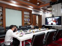 Sekretaris Daerah Provinsi Sulawesi Selatan, Jufri Rahman, memimpin rapat percepatan pembentukan Koperasi Desa/Kelurahan Merah Putih secara virtual, Rabu, 21 Mei 2025. Rapat tersebut diikuti Kepala Kantor Wilayah Kementerian Hukum Sulsel, Kepala Dinas Koperasi kabupaten/kota se-Sulsel, serta Ikatan Notaris Indonesia (INI) Sulsel.