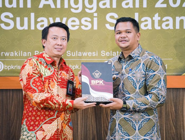 Bupati Kabupaten Bantaeng, M. Fathul Fauzy (Uji Nurdin) mengapresiasi pemimpin Kabupaten Bantaeng sebelum dirinya atas pencapaian peroleh penghargaan Opini Wajar Tanpa Pengecualian (WTP) 10 kali berturut-turut.