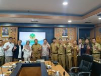 rapat koordinasi yang dipimpin langsung oleh Bupati Luwu Timur, H. Irwan Bachri Syam, bersama jajaran Kementerian Lingkungan Hidup dan Kehutanan (KLHK) di Gedung Manggala Wanabakti, Jakarta, Senin (26/5/2025).