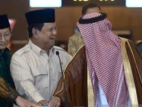Presiden RI Prabowo Subianto meresmikan Terminal Khusus Haji dan Umrah di Terminal 2F Bandara Internasional Soekarno Hatta (Soetta), Minggu (4/5). Terminal ini didedikasikan untuk meningkatkan pelayanan bagi jamaah haji dan umrah asal Indonesia.