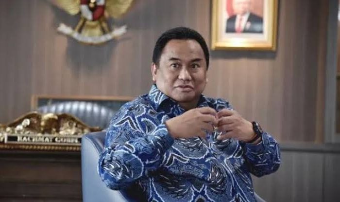 Mantan Menteri Perdagangan (Mendag) periode 2014–2015, Rachmat Gobel, mengungkapkan bahwa selama masa jabatannya terdapat penugasan kepada Badan Usaha Milik Negara (BUMN) maupun pihak swasta untuk melakukan importasi gula. Pernyataan itu disampaikannya saat bersaksi dalam sidang kasus dugaan korupsi impor gula di Pengadilan Tindak Pidana Korupsi (Tipikor) Jakarta, Kamis (15/5/2025).