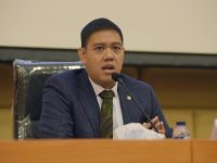 Wakil Ketua Komisi I DPR RI, Dave Laksono, menyambut baik langkah cepat Kementerian Komunikasi dan Digital (Komdigi) menghentikan sementara program World ID demi mencegah potensi penyalahgunaan data biometrik warga negara.