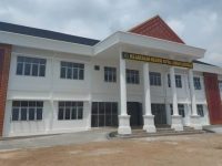 Kejaksaan Agung (Kejagung) menindaklanjuti rencana pembentukan Kejaksaan Negeri (Kejari) Kabupaten Serang yang akan dibangun di kawasan Pusat Pemerintahan Kabupaten (Puspemkab) Serang. Verifikasi terhadap seluruh persyaratan telah dilakukan dan saat ini tinggal menunggu validasi dari Kementerian Pendayagunaan Aparatur Negara dan Reformasi Birokrasi (Kemenpan RB).