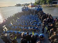 Direktorat Jenderal Pemasyarakatan (Ditjenpas) kembali memindahkan 100 narapidana kasus narkotika berisiko tinggi dari Riau ke Lembaga Pemasyarakatan dengan pengamanan super maksimum di Nusakambangan, Jawa Tengah, pada Jumat (30/5) petang.