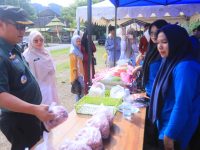 Pemerintah Kabupaten Pangkep melalui Dinas Ketahanan Pangan menggelar Gerakan Pasar Pangan Murah di Lapangan Sepak Bola Minasate’ne
