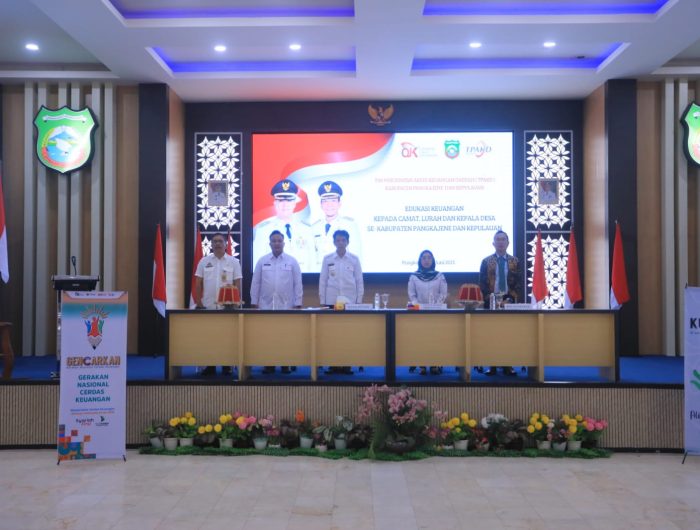 Pemkab Pangkep menggelar kegiatan edukasi keuangan yang menyasar camat, lurah, dan kepala desa se-Kabupaten Pangkep.