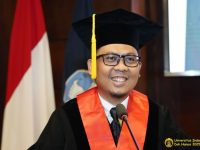 Universitas Indonesia (UI) menegaskan tidak akan mentoleransi segala bentuk kecurangan yang terjadi dalam proses Seleksi Masuk UI (Simak UI) 2025. Penegasan ini disampaikan oleh Direktur Humas, Media, Pemerintah, dan Internasional UI, Arie Afriansyah, menyikapi maraknya isu perjokian yang beredar di media sosial.
