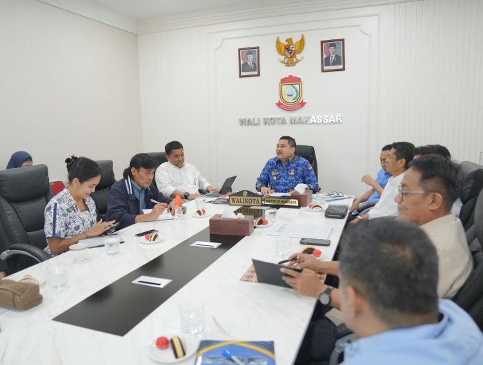 Pemerintah Kota Makassar di bawah kepemimpinan Wali Kota Munafri Arifuddin (Appi) dan Wakil Wali Kota Makassar, Aliyah Mustika Ilham, terus mempercepat transformasi Badan Usaha Milik Daerah (BUMD) melalui penerapan digitalisasi sebagai strategi utama untuk menciptakan sistem yang transparan, akuntabel, dan efisien.
