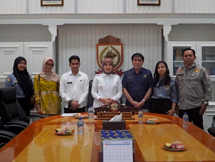 Wakil Wali Kota Makassar, Aliyah Mustika Ilham, menerima audiensi dari Unit Kegiatan Mahasiswa (UKM) Shorinji Kempo Universitas Hasanuddin (Unhas) di Ruang Wakil Wali Kota, Lantai 2, Kantor Wali Kota Makassar, Rabu (4/6/2025).