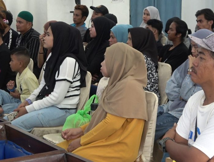 Dinas Sosial Kabupaten Pangkajene dan Kepulauan (Pangkep) menggelar pelatihan bahasa isyarat bagi penyandang disabilitas, khususnya tunarungu, di Gedung Bundar Rumah Jabatan Bupati Pangkep, Selasa 3 Juni 2025.