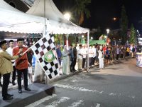 Wali Kota Parepare, Tasming Hamid, bersama Wakil Wali Kota Hermanto secara resmi melepas peserta lomba takbir keliling dalam rangka menyambut malam Idul Adha 1446 Hijriah. Kegiatan berlangsung di Lapangan Andi Makkasau, Kamis (5/6/2025) malam.