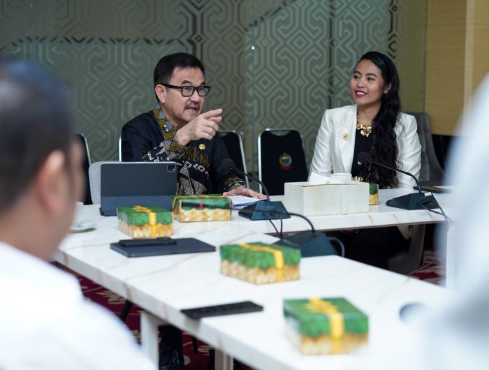 Pemerintah Provinsi Sulawesi Selatan terus menunjukkan komitmennya dalam membuka ruang investasi strategis di sektor industri maritim.