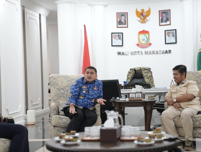 Wali Kota Makassar, Munafri Arifuddin, menegaskan komitmen Pemerintah Kota Makassar dalam menangani persoalan sampah secara serius dan berkelanjutan.