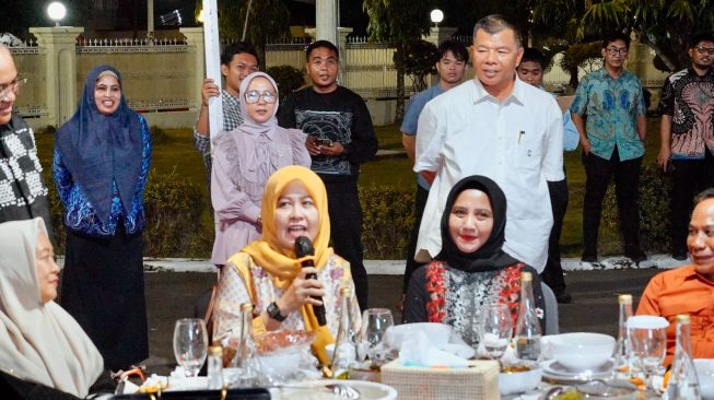 Pemerintah Kabupaten Bulukumba menggelar lelang intervensi pencegahan stunting di halaman Rumah Jabatan Bupati Bulukumba, Selasa 17 Juni 2025 malam.