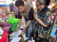 Perumda Pasar Makassar mulai mensosialisasikan program digitalisasi pembayaran non tunai di pasar-pasar tradisional.