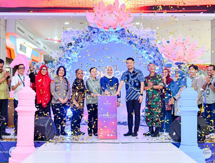 Wakil Gubernur Sulawesi Selatan, Fatmawati Rusdi, membuka secara resmi Phinisi Hospitality Fair (PHF) 2025 di Phinisi Point (Phipo) Mall Makassar, Jumat, 20 Juni 2025.