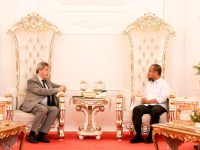 Gubernur Sulawesi Selatan, Andi Sudirman Sulaiman menerima kunjungan kehormatan Duta Besar Palestina untuk Indonesia, H.E. Dr. Zuhair S.M. Al-Shun di Rumah Jabatan Gubernur Sulsel, Selasa (24/6/2025).