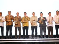 Menteri Pertanian, Andi Amran Sulaiman, menegaskan bahwa penyatuan Himpunan Kerukunan Tani Indonesia (HKTI) akan memperkuat akselerasi pembangunan sektor pertanian nasional.