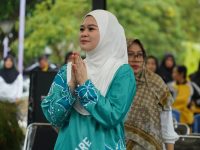 Ketua Tim Penggerak (TP) PKK Kota Parepare, dr. Andi Arfiah Tasming, kembali menunjukkan kepeduliannya terhadap masyarakat lanjut usia dengan menggelar kegiatan senam bersama para lansia.