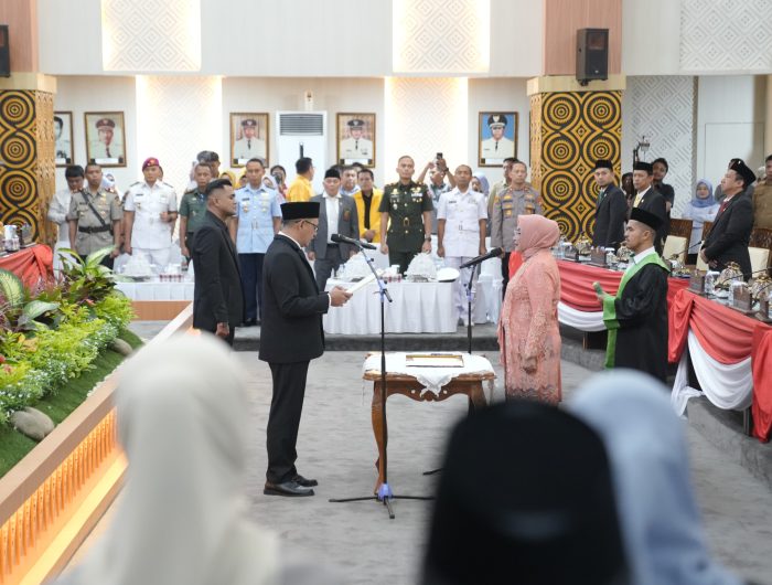 Dewan Perwakilan Rakyat Daerah (DPRD) Kota Makassar resmi menggelar Rapat Paripurna Pengucapan Sumpah/Janji Pergantian Antar Waktu (PAW) Anggota DPRD Kota Makassar sisa masa jabatan 2024–2029, Senin (30/6/2025).