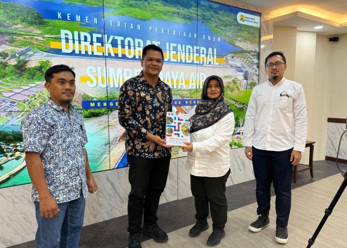 Bupati Kabupaten Bantaeng, Uji Nurdin saat bersama Kepala Subdirektorat Wilayah III Direktorat Irigasi dan Rawa, Dr. Asmelita, S.T., Selasa 3 Juni 2025 di Jakarta.