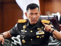 Seorang anggota Kodim 1715/Yahukimo, Serka Seger Mulyana, gugur setelah diserang oleh kelompok bersenjata Organisasi Papua Merdeka (OPM) pimpinan Elkius Kobak, pada Senin pagi saat menjalankan tugas kemanusiaan.