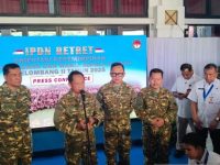 Menteri Dalam Negeri Tito Karnavian menyatakan pemerintah tengah mempersiapkan pelaksanaan *retret nasional* bagi seluruh sekretaris daerah (sekda) tingkat provinsi maupun kabupaten/kota se-Indonesia. Kegiatan ini merupakan arahan langsung Presiden RI Prabowo Subianto dan akan digelar di Magelang, Jawa Tengah.